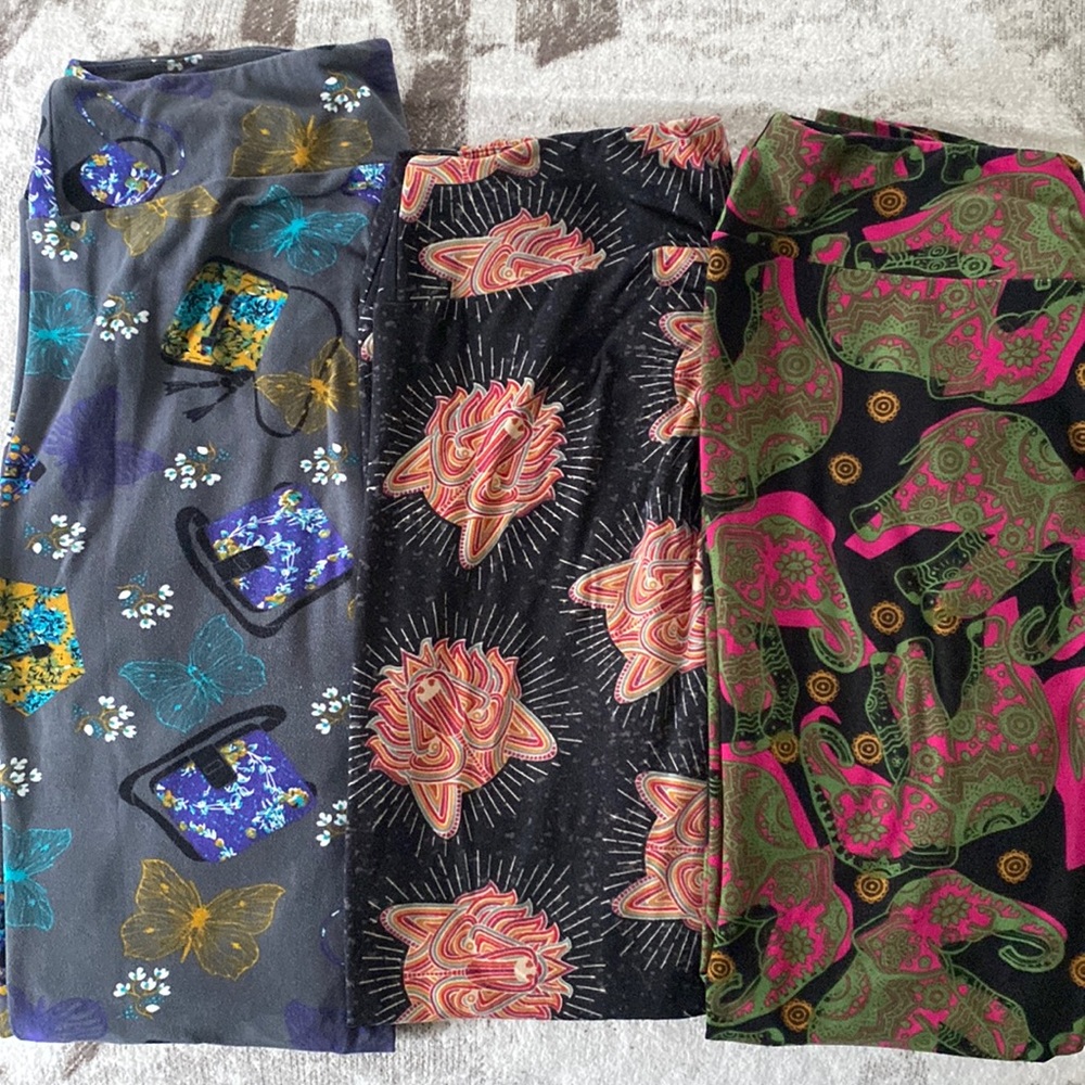 3 pairs women’s Talk and Curvy lularoe buttery soft leggings